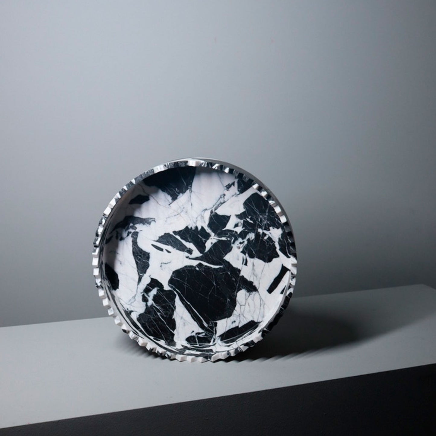 Taça decorativa ou centro de mesa em marmore